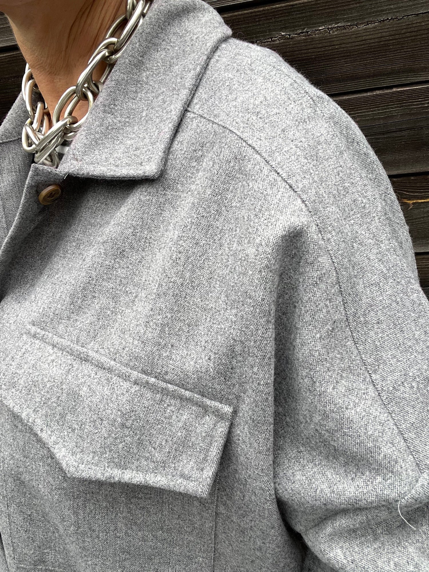 Manteau long pour femme, pièce chaude et stylée, indispensable