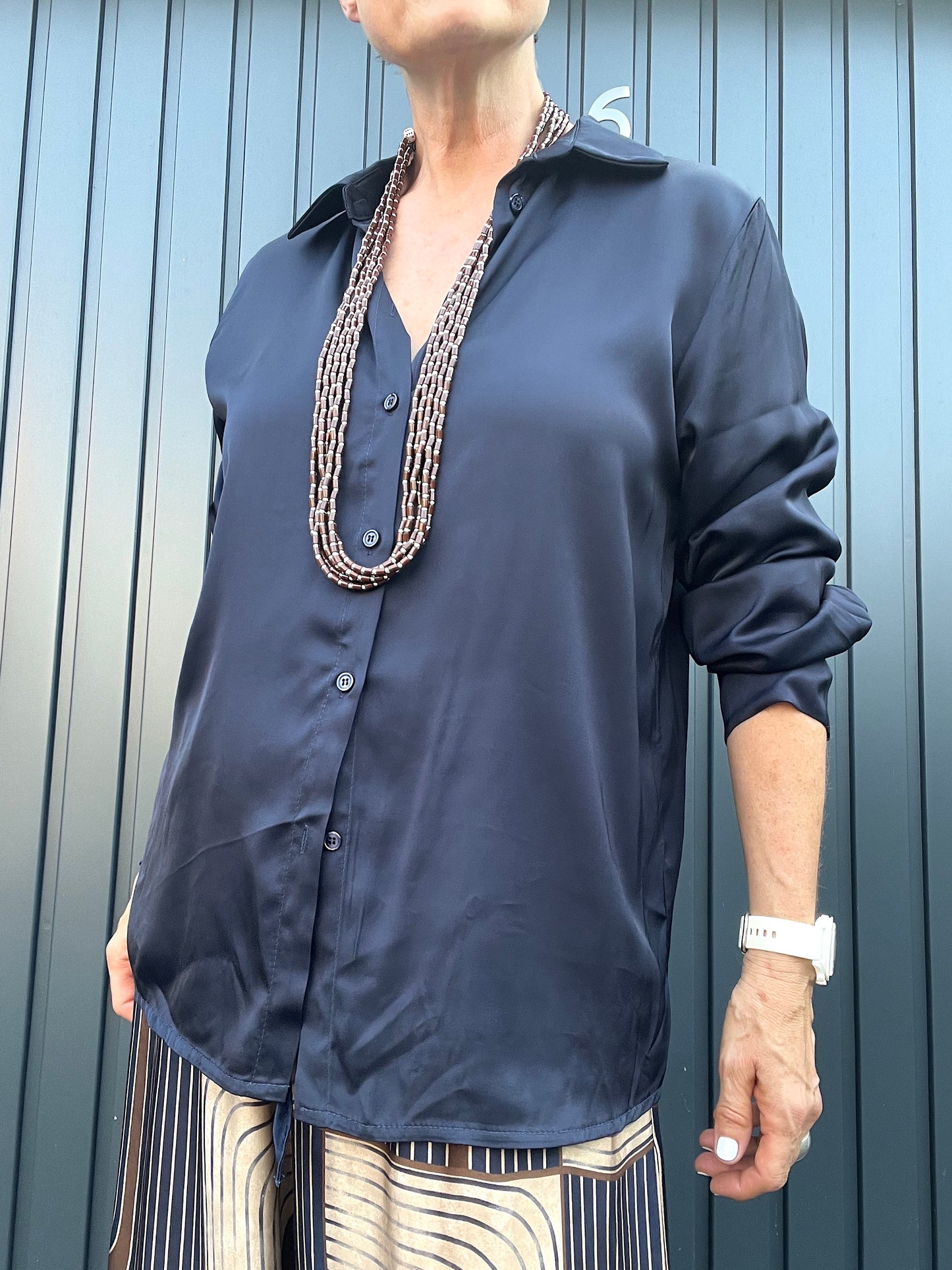 MARJO chemise fluide en satin navy