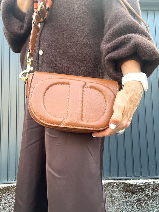 JOLIE sac en cuir logo en relief