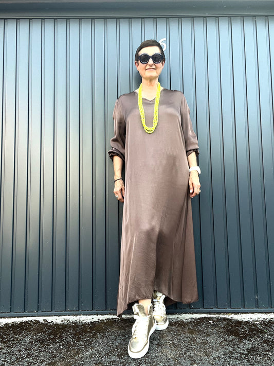 WORLD longue robe en satin