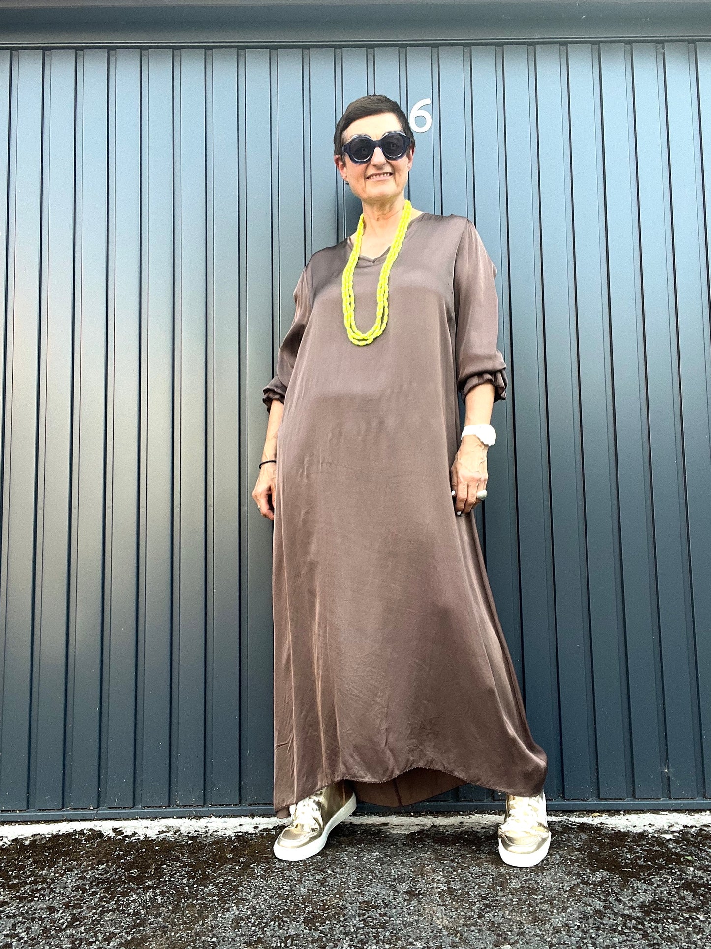 WORLD longue robe en satin