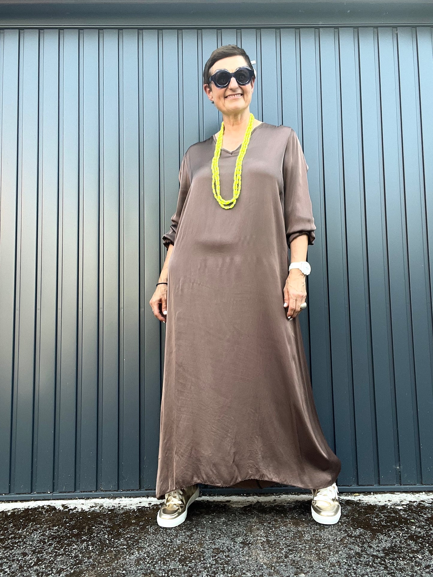 WORLD longue robe en satin