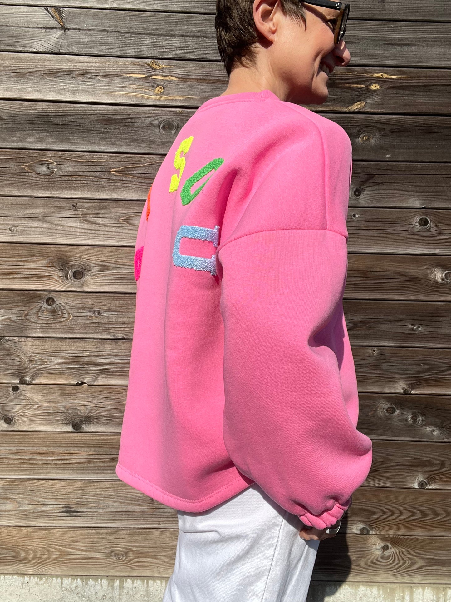 BISOU sweat brodé "BISOU" pink/multi