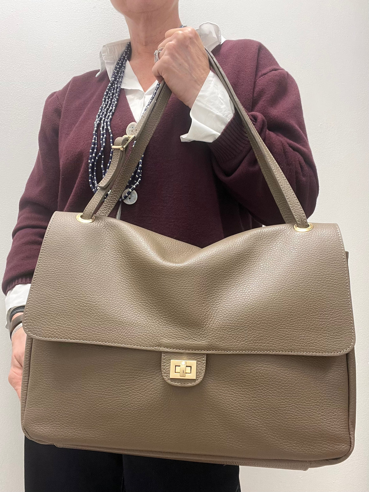 BLAZY maxi sac à rabat taupe