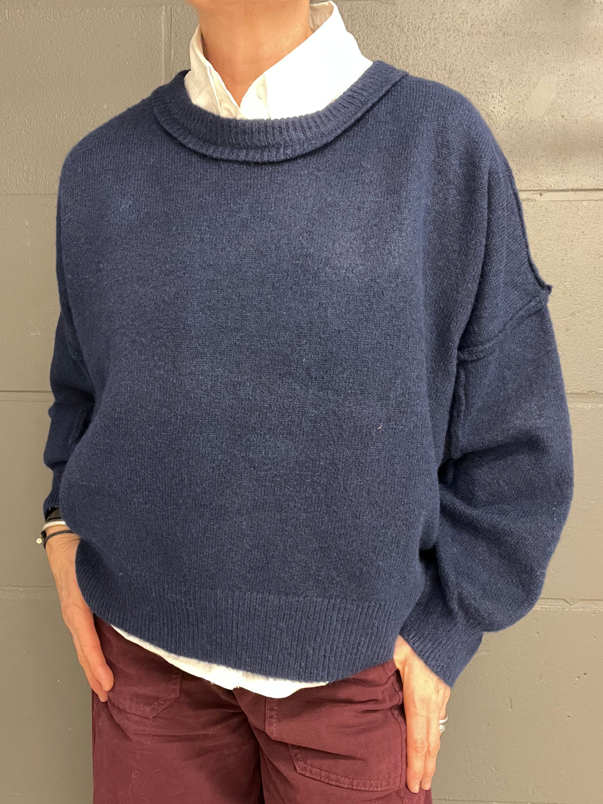 RANDY pull encolure ronde coutures inside/out indigo