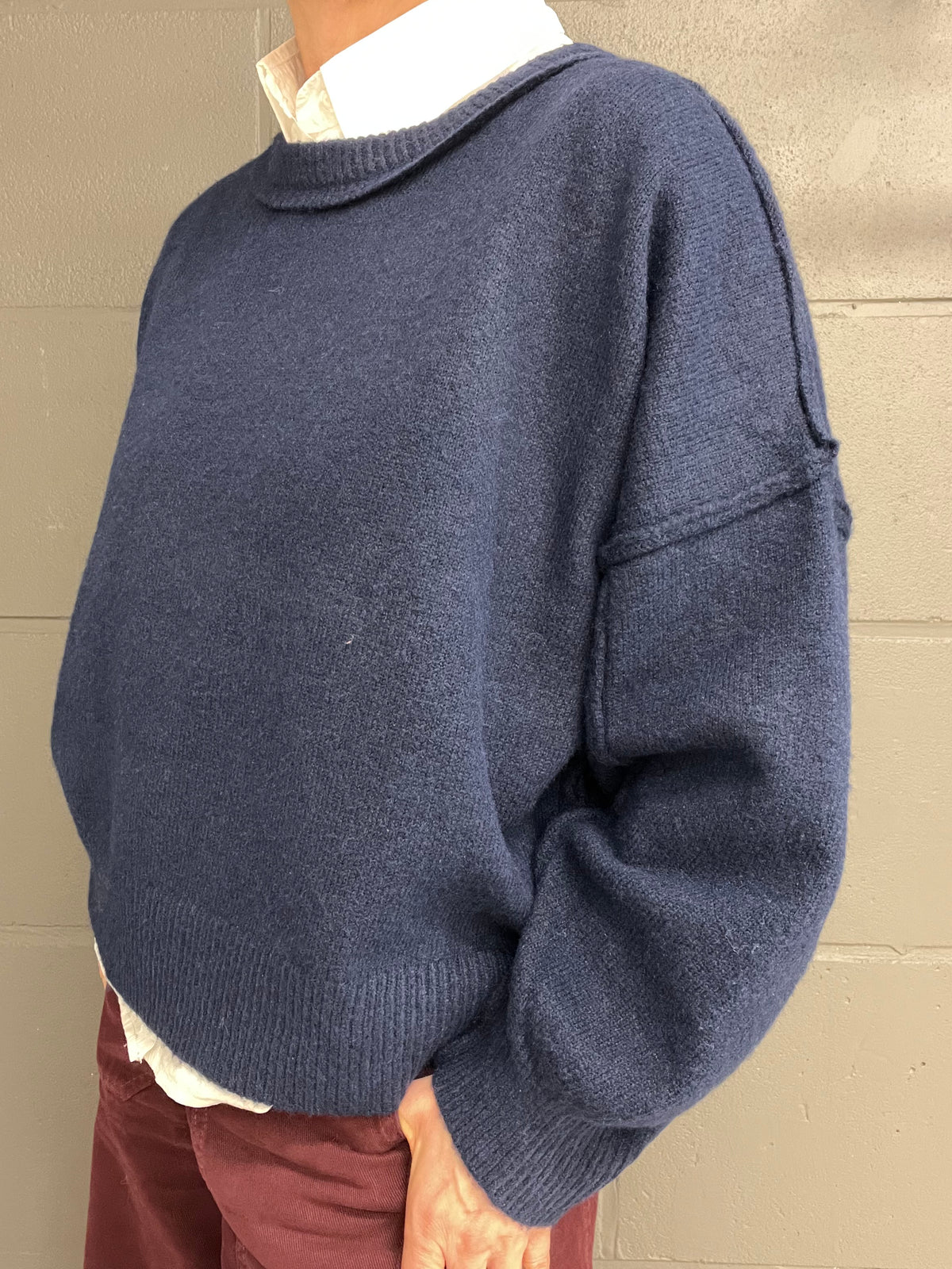 RANDY pull encolure ronde coutures inside/out indigo
