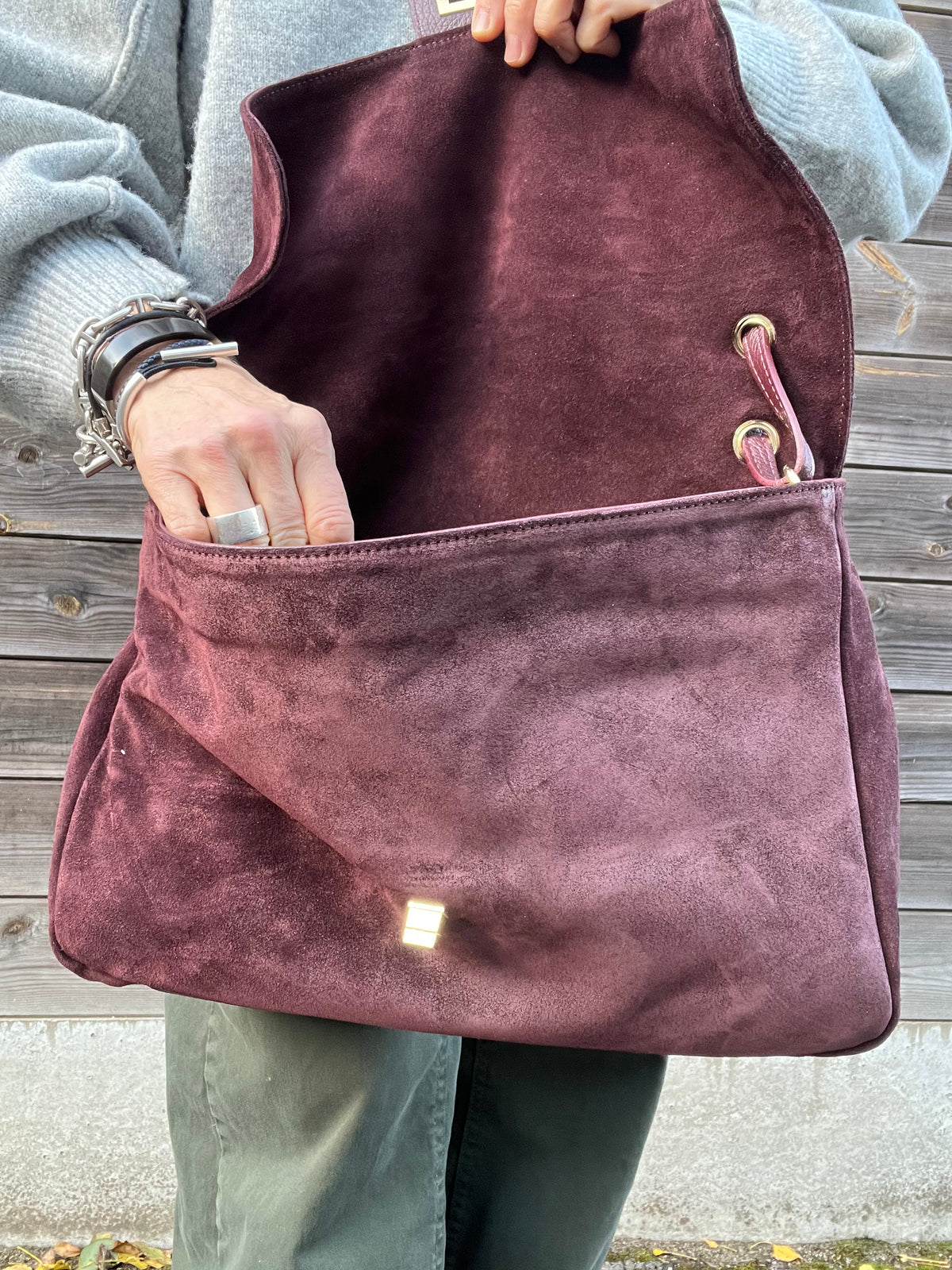 BLAZY maxi sac à rabat en daim wine