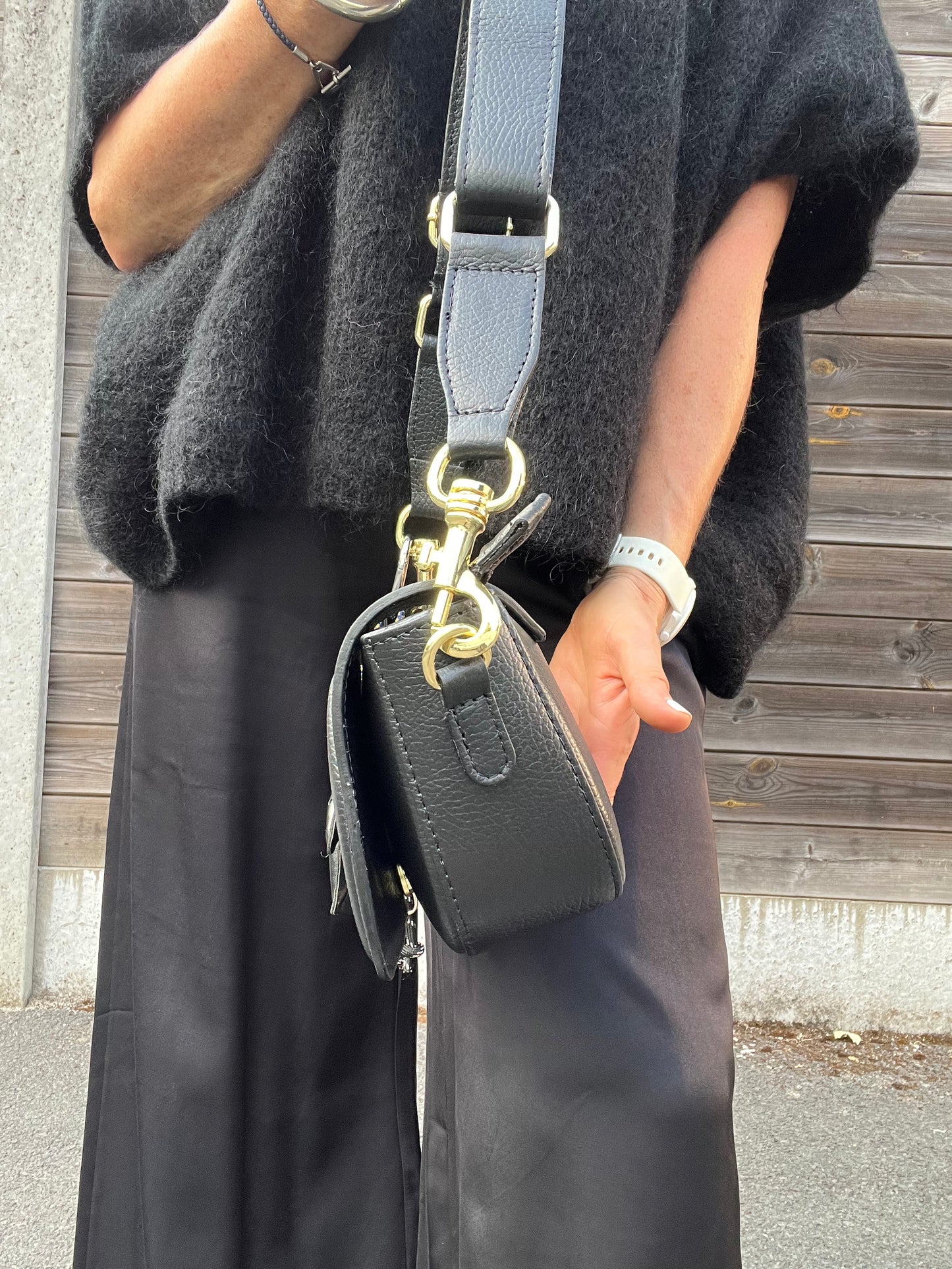 JOLIE sac en cuir logo en relief black