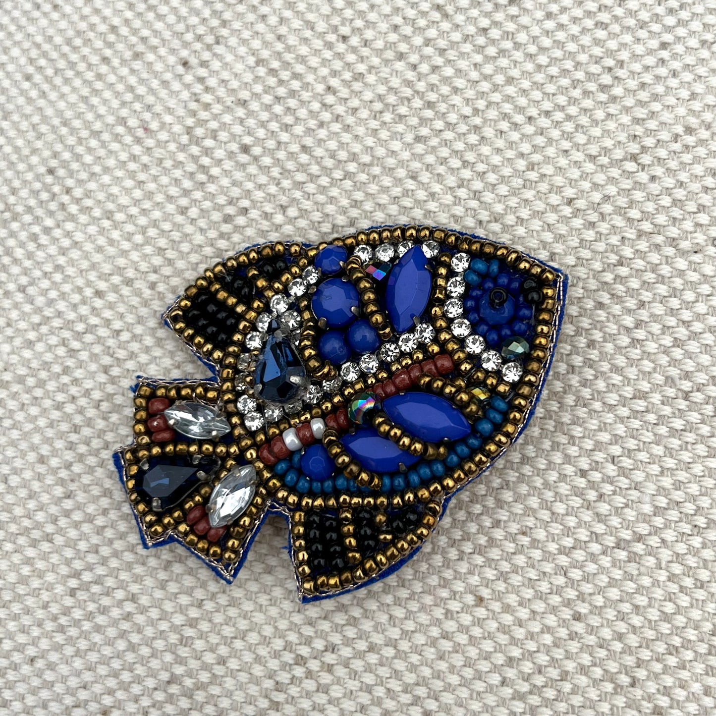 BROCHES perlées & brodées