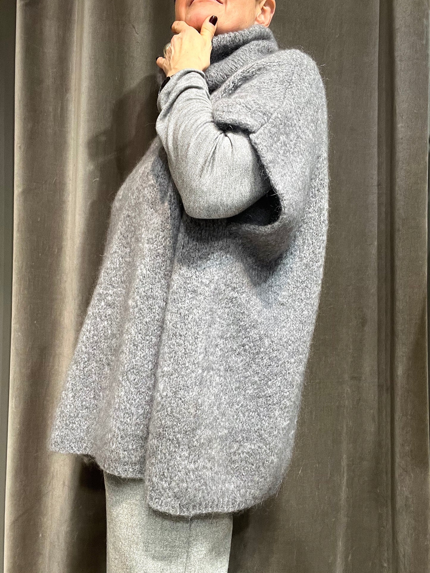 SCHULZ pull poncho col roulé mohair grey