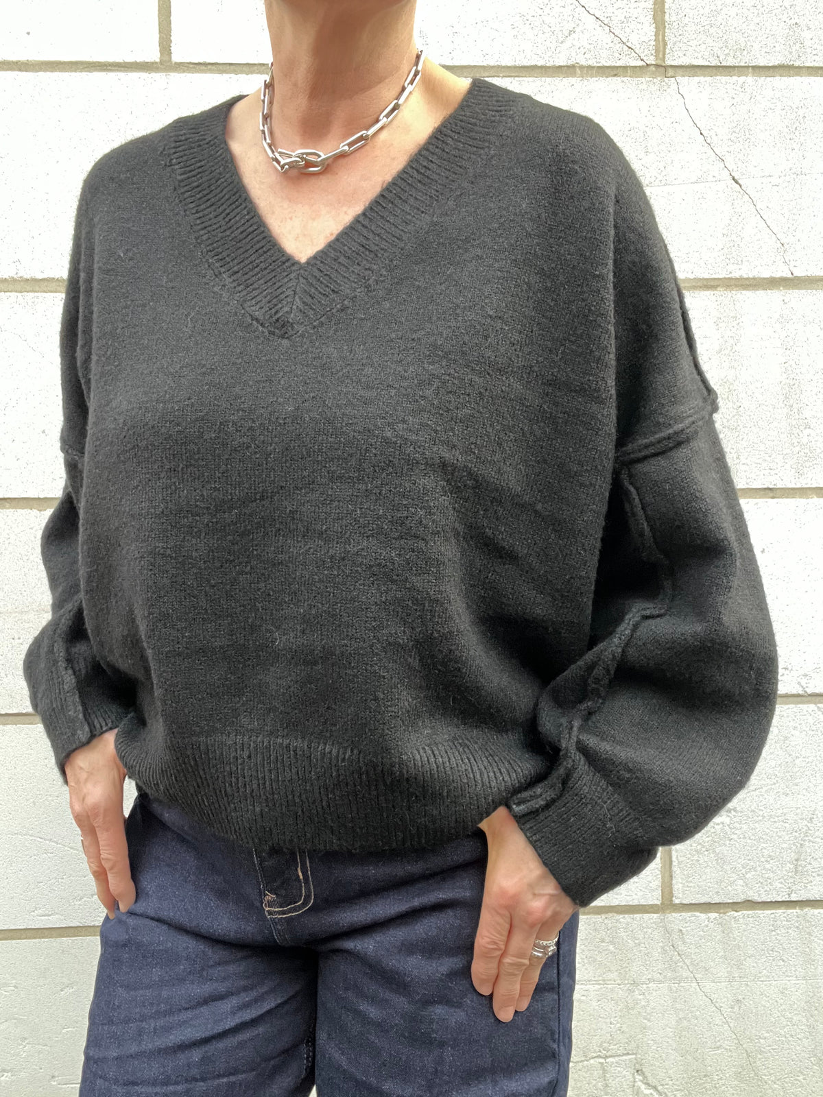 VICKY pull V coutures inside/out black