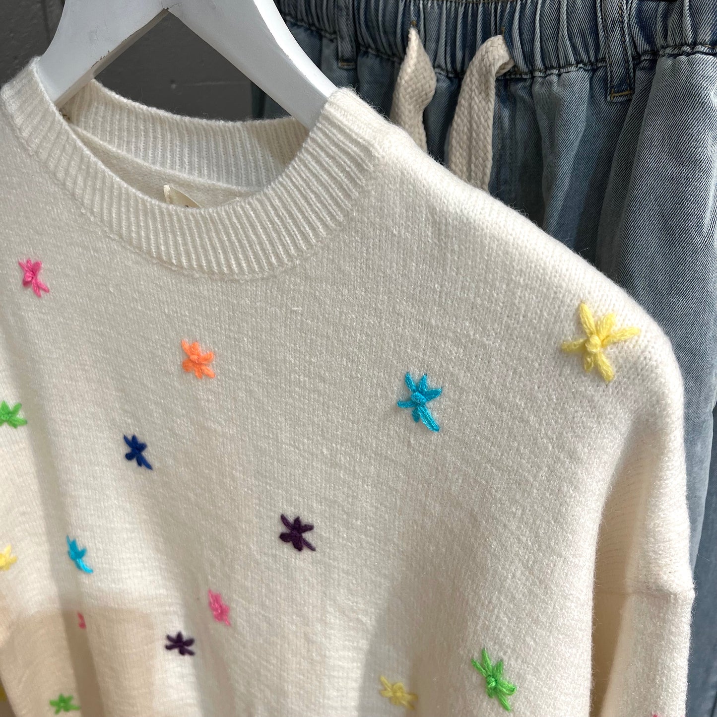 FANCY pull brodé étoiles multicolores