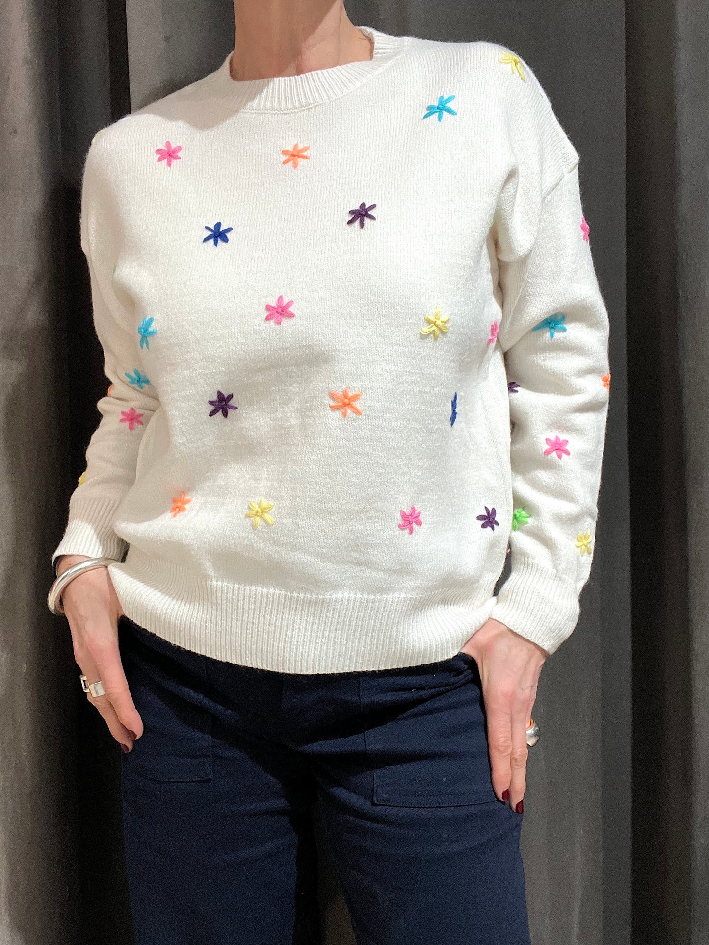 FANCY pull brodé étoiles multicolores