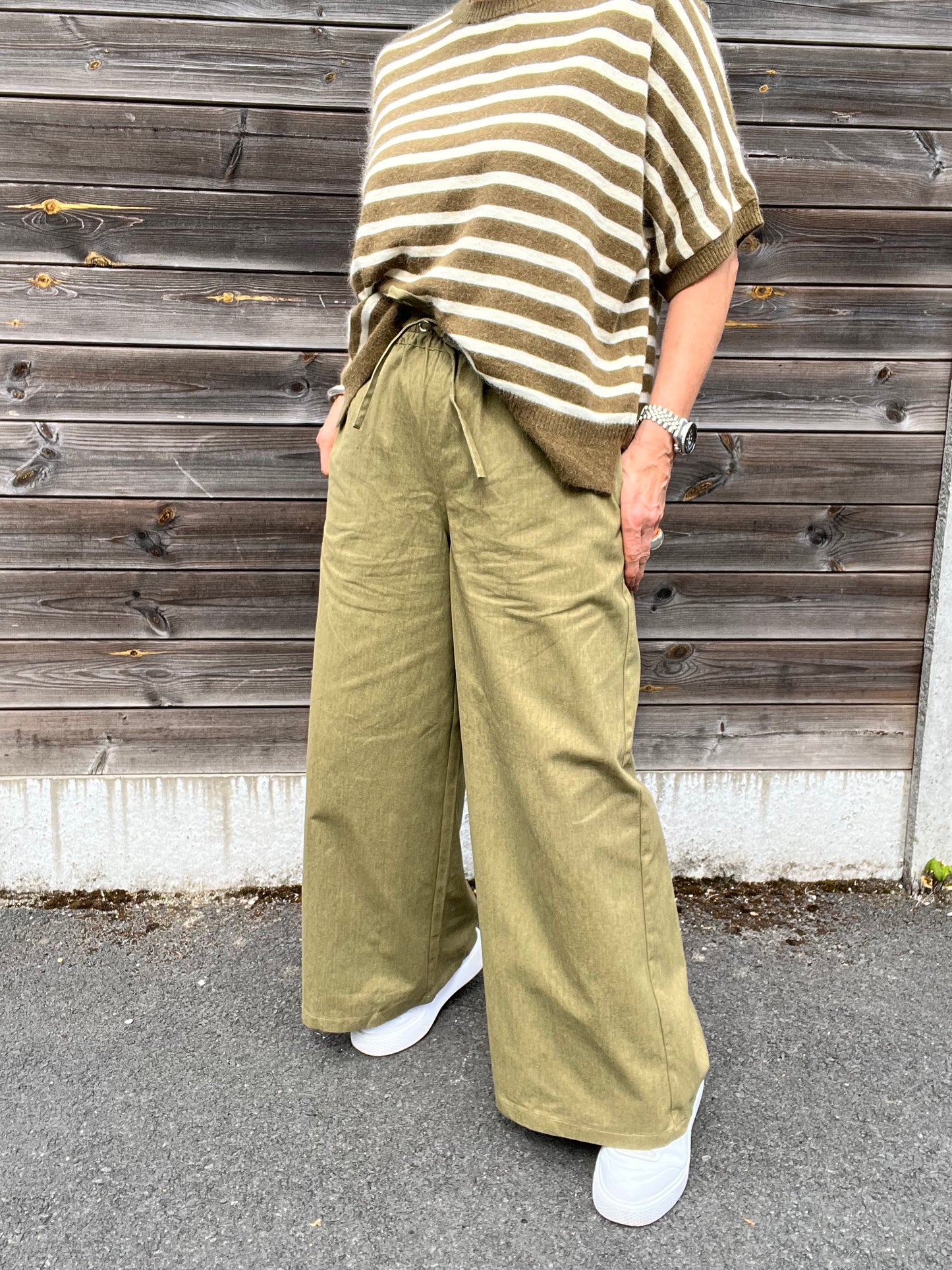 RISE pantalon large taille élastique olive