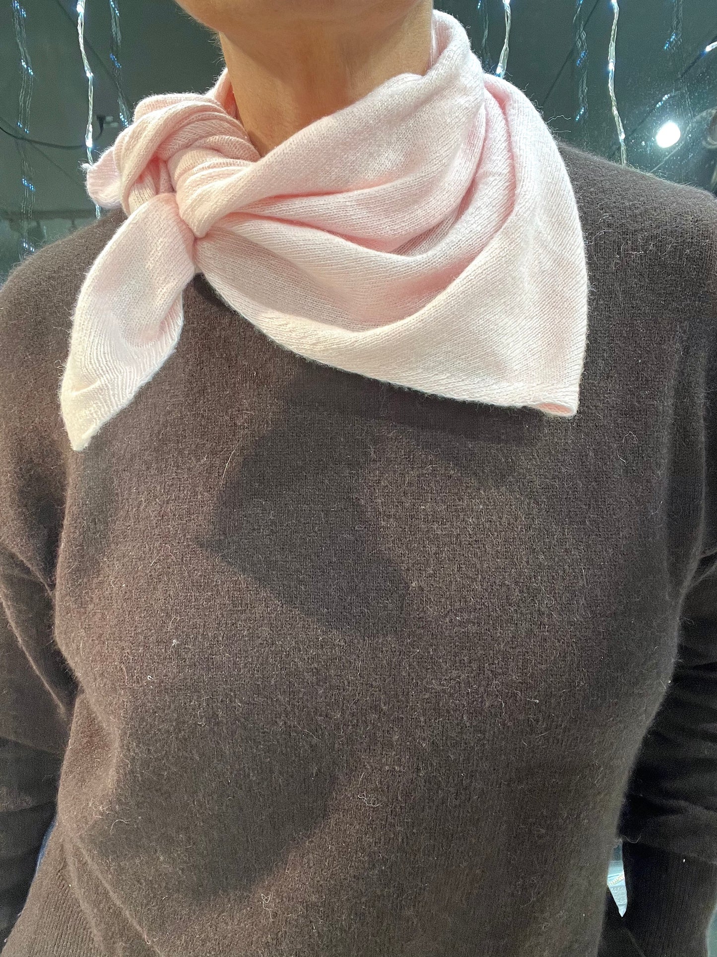 DRIEHOEK foulard en maille blush