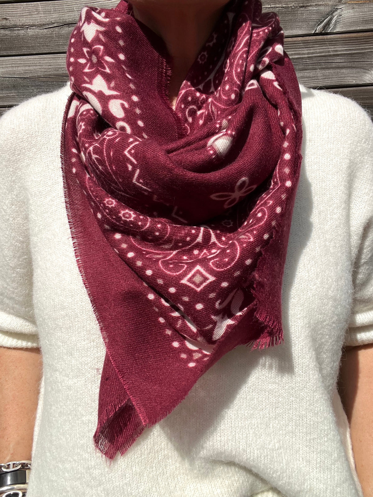 KAREN foulard motif paisley wine