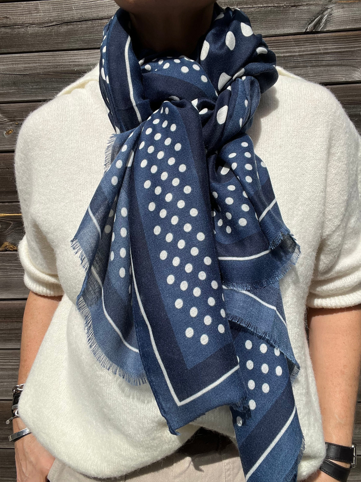LORE foulard bicolore motif pois navy