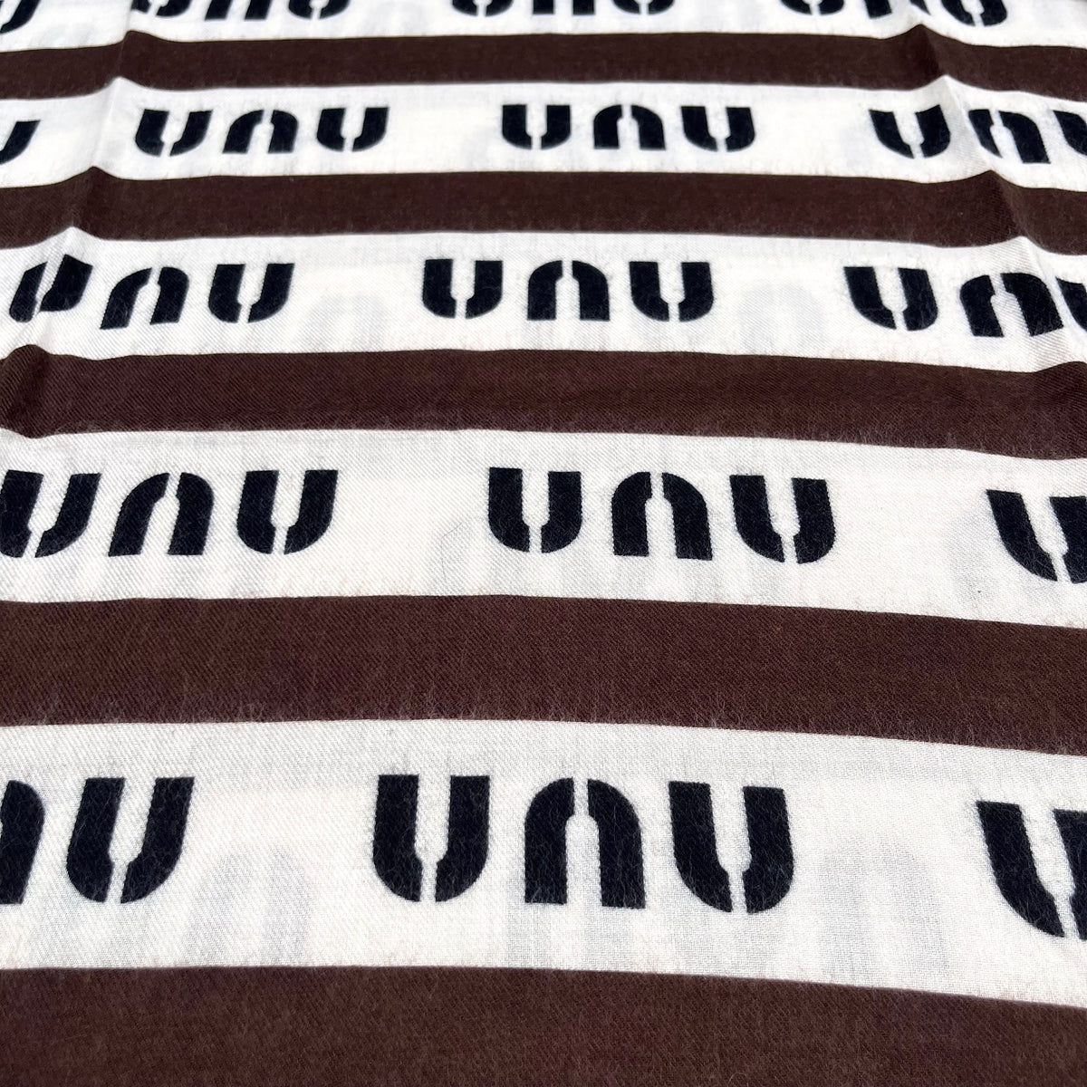 MUM écharpe légère motif graphique choco