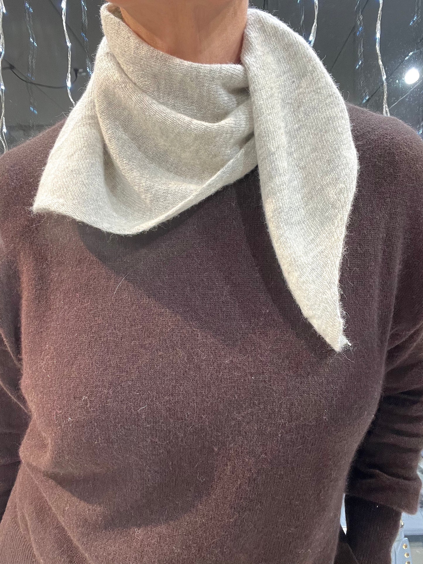 DRIEHOEK foulard en maille grey