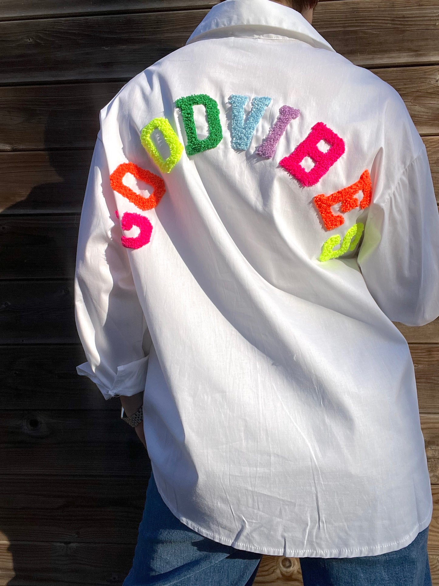 GOVI chemise brodée GOODVIBES