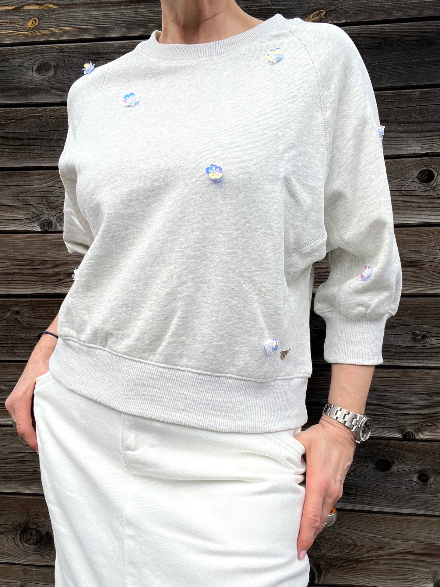 BELLE sweat brodé paillettes