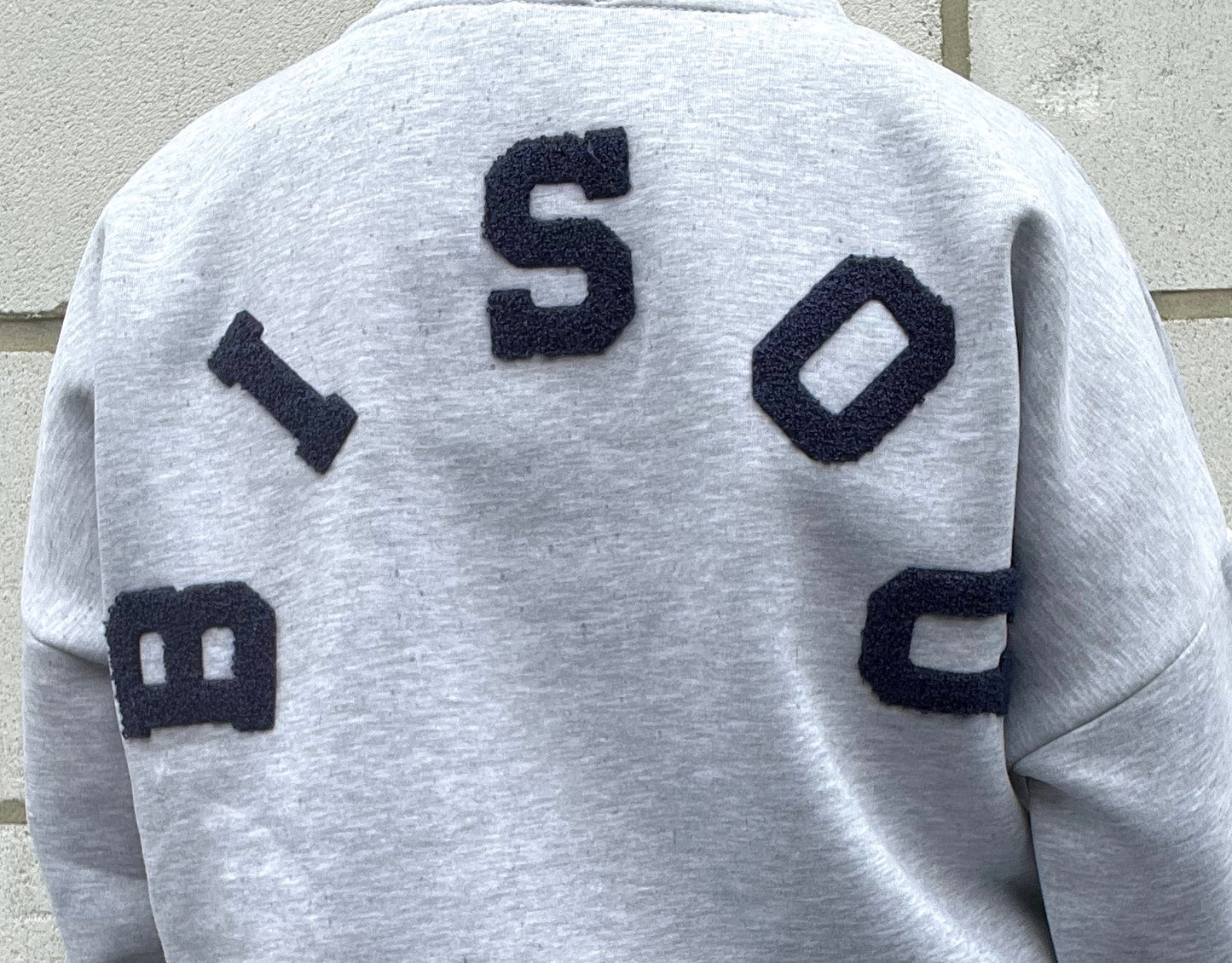 BISOU sweat brodé "BISOU" grey/navy