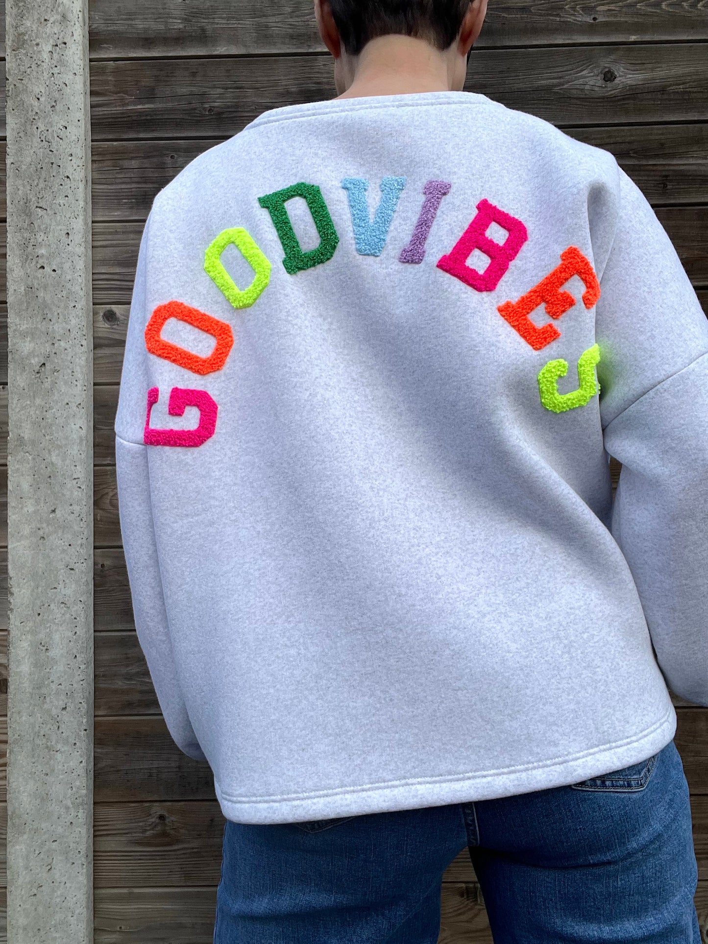 EBI sweat brodé "GOOD VIBES"