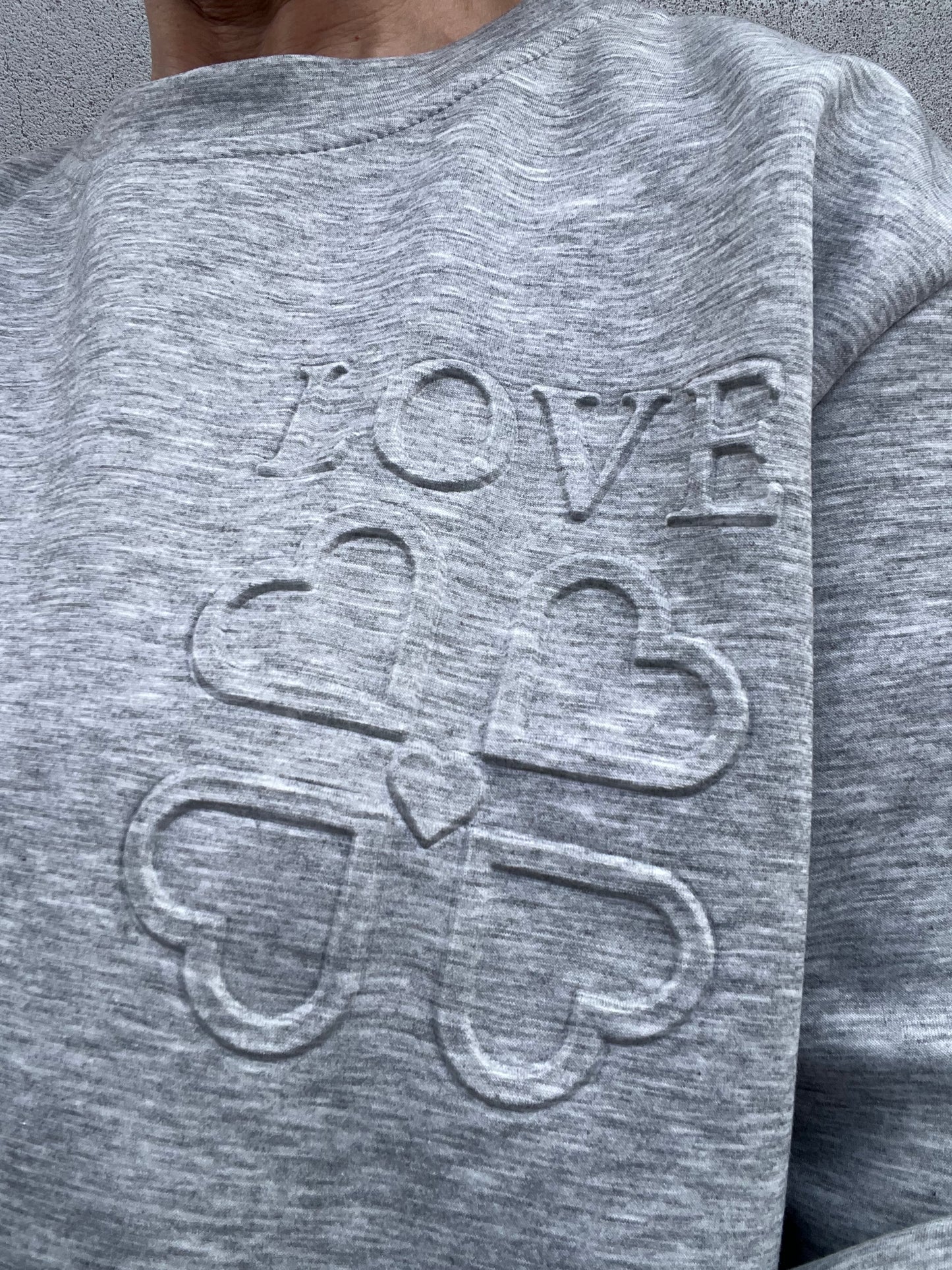 LOEVE sweat motif relief grey