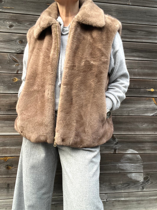 ELI veste sans manche fausse fourrure taupe