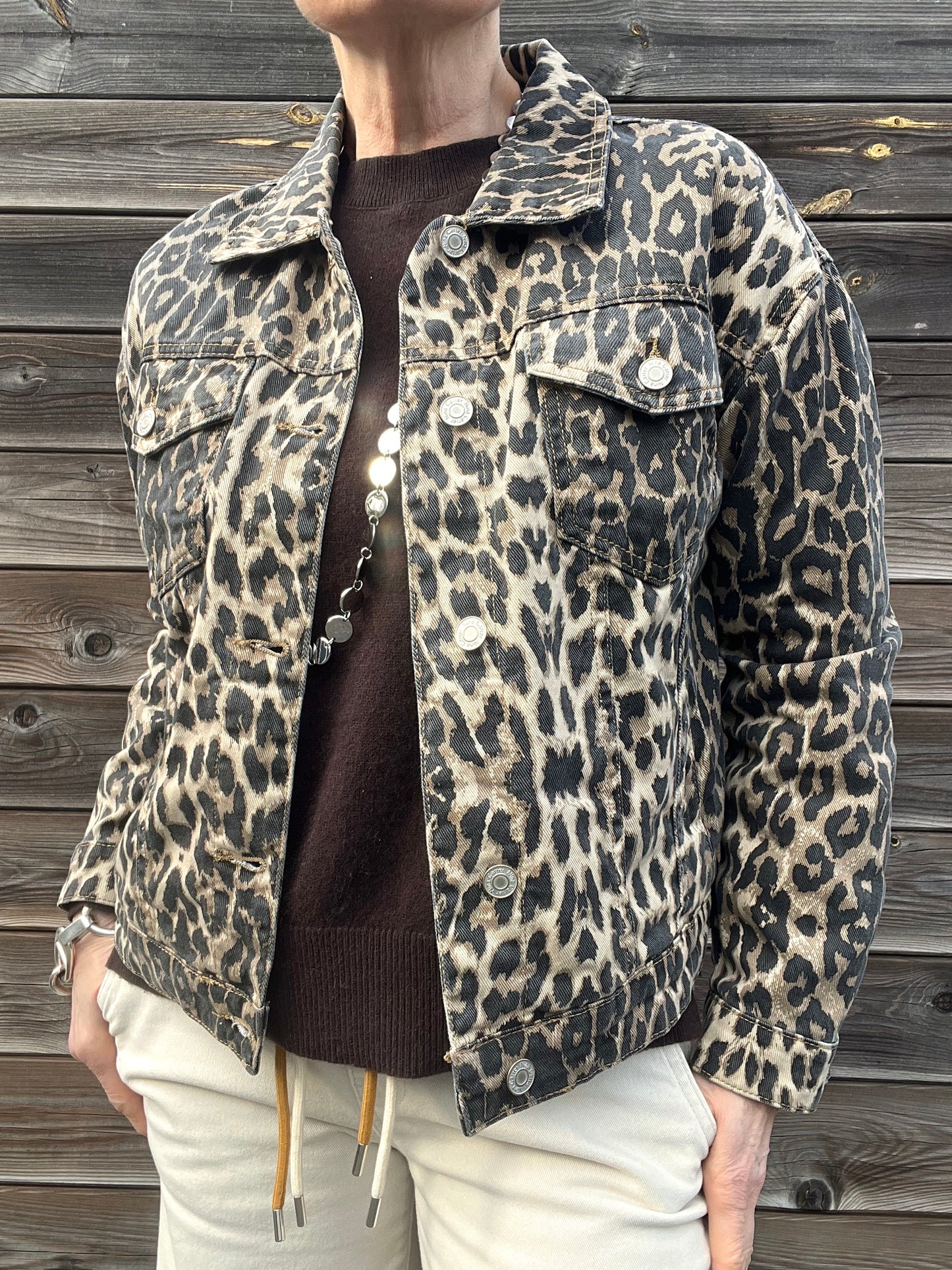 TINE veste imprimée léo